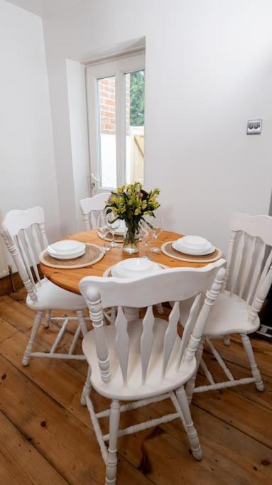 Cosy Cottage In Central Reading Free Parking & Fast Wifi Ngoại thất bức ảnh