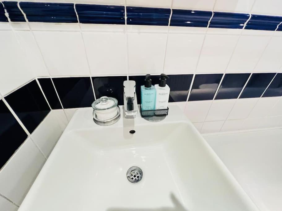 Cosy Cottage In Central Reading Free Parking & Fast Wifi Ngoại thất bức ảnh